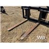 Image 7 : ALLIED PALLET FORKS TO FIT VERSATILE 250 TRACTOR