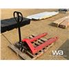 Image 3 : CAN LIFT 4,500 LB PALLET JACK