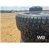 Image 8 : (4) PIRELLI 195/65R15 STUDDED TIRES & RIMS