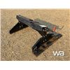 Image 3 : TRUCK 5TH WHEEL HITCH WITH RAILS