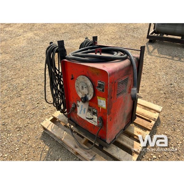 ELECTRIC LINCOLN 250 AMP WELDER