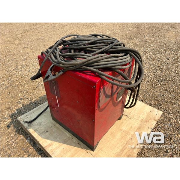 ELECTRIC LINCOLN 250 AMP WELDER