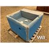 Image 1 : 300 HEAD CEMENT WATERING BOWL