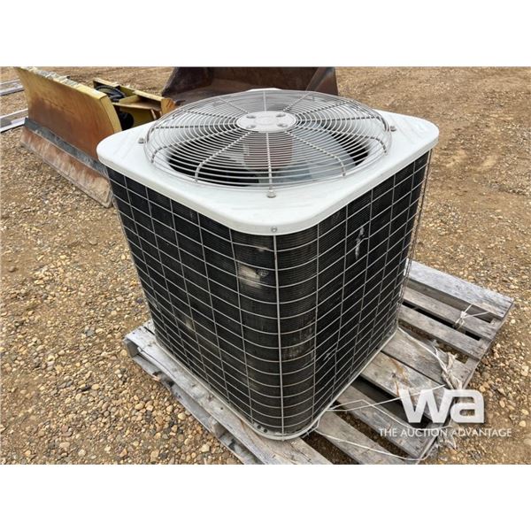 BRYANT 561CP060-H AIR CONDITIONER