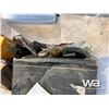 Image 8 : BIN OF FREIGHTLINER COLUMBIA 120 PARTS