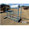 Image 4 : 6 FT. BLUE TRIM SHUTE