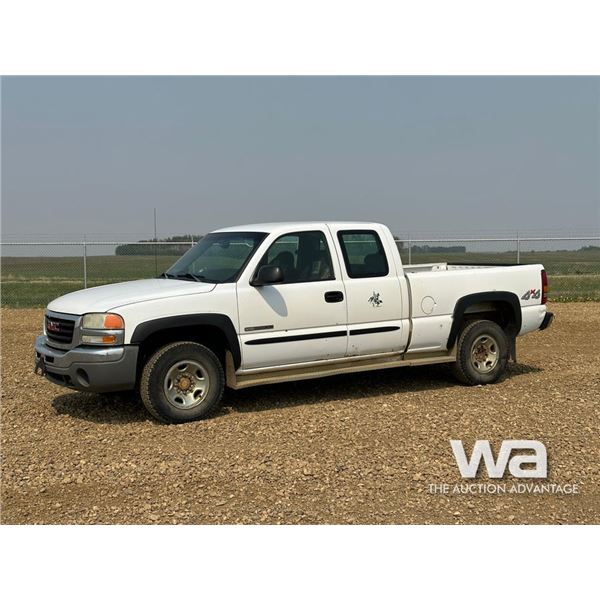 2003 GMC SIERRA 2500HD E-CAB PICKUP