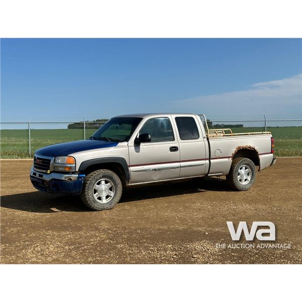 2005 GMC SIERRA 1500 EXTENDED CAB PICKUP