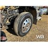 Image 18 : 2006 KENWORTH T800B TRI DRIVE TRUCK TRACTOR