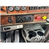 Image 12 : 2001 KENWORTH T800 T/A DUMP TRUCK