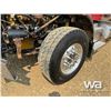 Image 21 : 2001 KENWORTH T800 T/A DUMP TRUCK
