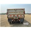Image 29 : 2001 KENWORTH T800 T/A DUMP TRUCK