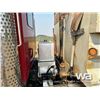 Image 31 : 2001 KENWORTH T800 T/A DUMP TRUCK