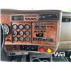 Image 9 : 2001 KENWORTH T800 T/A DUMP TRUCK