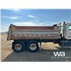 Image 24 : 1996 MACK CL713 T/A DUMP TRUCK