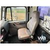 Image 7 : 2001 IHC 4800 DT466E S/A BUCKET TRUCK