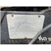 Image 5 : WHITE 2-135 2WD TRACTOR