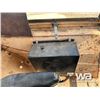 Image 12 : CASE 1030 2WD TRACTOR
