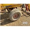 Image 18 : CASE 1030 2WD TRACTOR