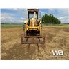 Image 22 : CASE 1030 2WD TRACTOR