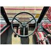 Image 7 : 1980 VERSATILE 4400 15 FT. SWATHER