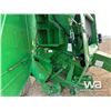 Image 12 : 2012 JOHN DEERE 568 ROUND BALER