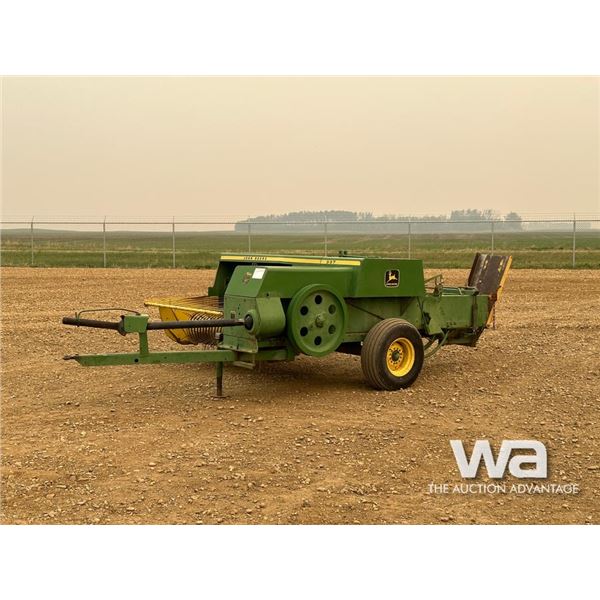 1985 JOHN DEERE 337 SQUARE BALER