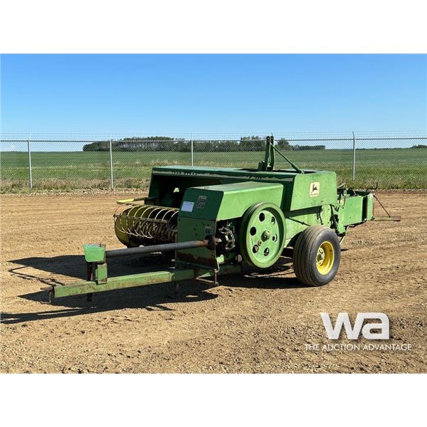 JOHN DEERE 336 SQUARE BALER