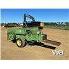 Image 4 : JOHN DEERE 336 SQUARE BALER