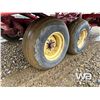 Image 16 : NEW HOLLAND 1033 STACKLINER