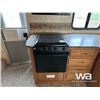 Image 15 : 2010 EAGLE LITE 31.5 FT. 5TH WHEEL TRAVEL TRAILER