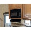 Image 16 : 2010 EAGLE LITE 31.5 FT. 5TH WHEEL TRAVEL TRAILER