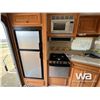 Image 11 : 2006 TRAVELAIRE 24.5 FT.  5TH WHEEL TRAVEL TRAILER