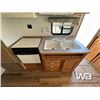 Image 11 : 1998 SPORTSMASTER 254 T/A 5TH WHEEL TRAVEL TRAILER