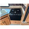 Image 11 : 2010 SPRINTER 26 FT. T/A TRAVEL TRAILER