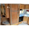 Image 12 : 2001 VANGUARD LEGEND 26 FT. TRAVEL TRAILER