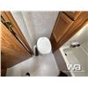 Image 22 : 2001 VANGUARD LEGEND 26 FT. TRAVEL TRAILER