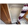 Image 24 : 2001 VANGUARD LEGEND 26 FT. TRAVEL TRAILER