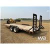 Image 4 : 2013 CANTRA 22 FT. T/A FLAT DECK TRAILER