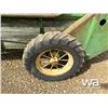 Image 9 : JOHN DEERE 51 ANTIQUE MANURE SPREADER