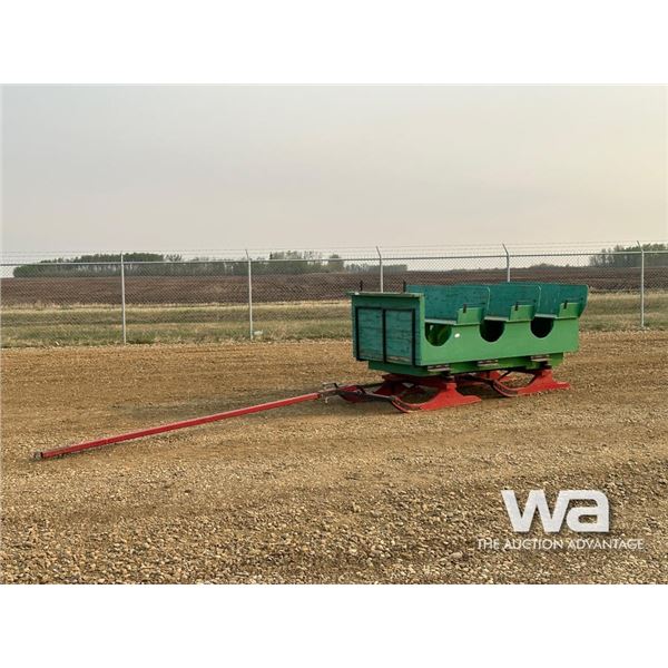 GREEN 3-SEAT SLEIGH WITH  POLE