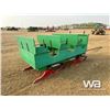 Image 4 : GREEN 3-SEAT SLEIGH WITH  POLE