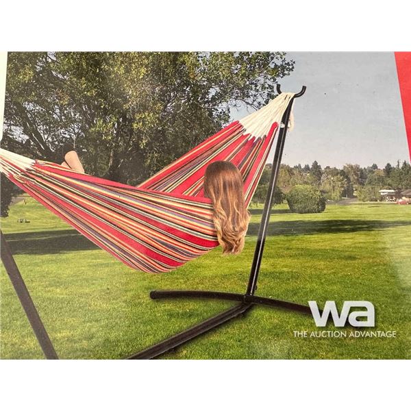 SWINGING HAMMOCK
