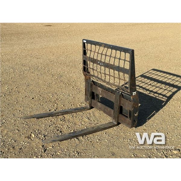 BOBCAT SKID STEER PALLET FORKS