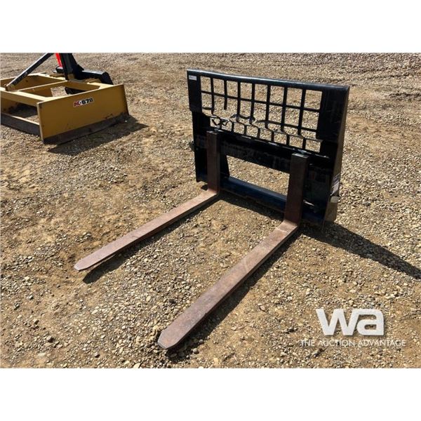 SKID STEER 48 IN. PALLET FORKS *DAMAGED