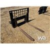 Image 2 : SKID STEER 48 IN. PALLET FORKS *DAMAGED