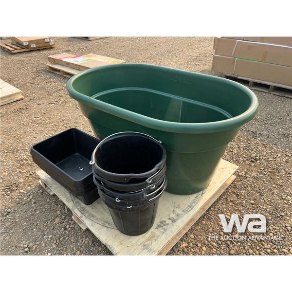 380 L PLASTIC FEEDER & WATERER