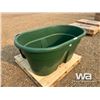 Image 3 : 380 L PLASTIC FEEDER & WATERER