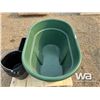 Image 4 : 380 L PLASTIC FEEDER & WATERER