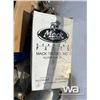 Image 6 : BIN OF MACK CL713 PARTS